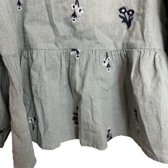 NWT Universal Thread Sage Green Peasant Blouse Puff Sleeve Floral Embroidery XS - Picture 3 of 9